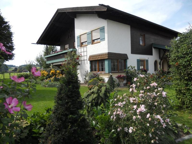 Ferienwohnung Edmeier แบร์เนา อัม คีมเซ ภายนอก รูปภาพ
